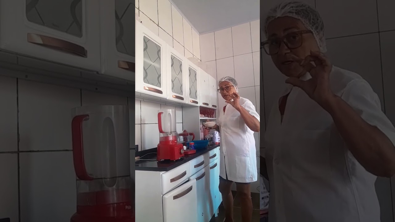 Fazendo bolo de mandioca 