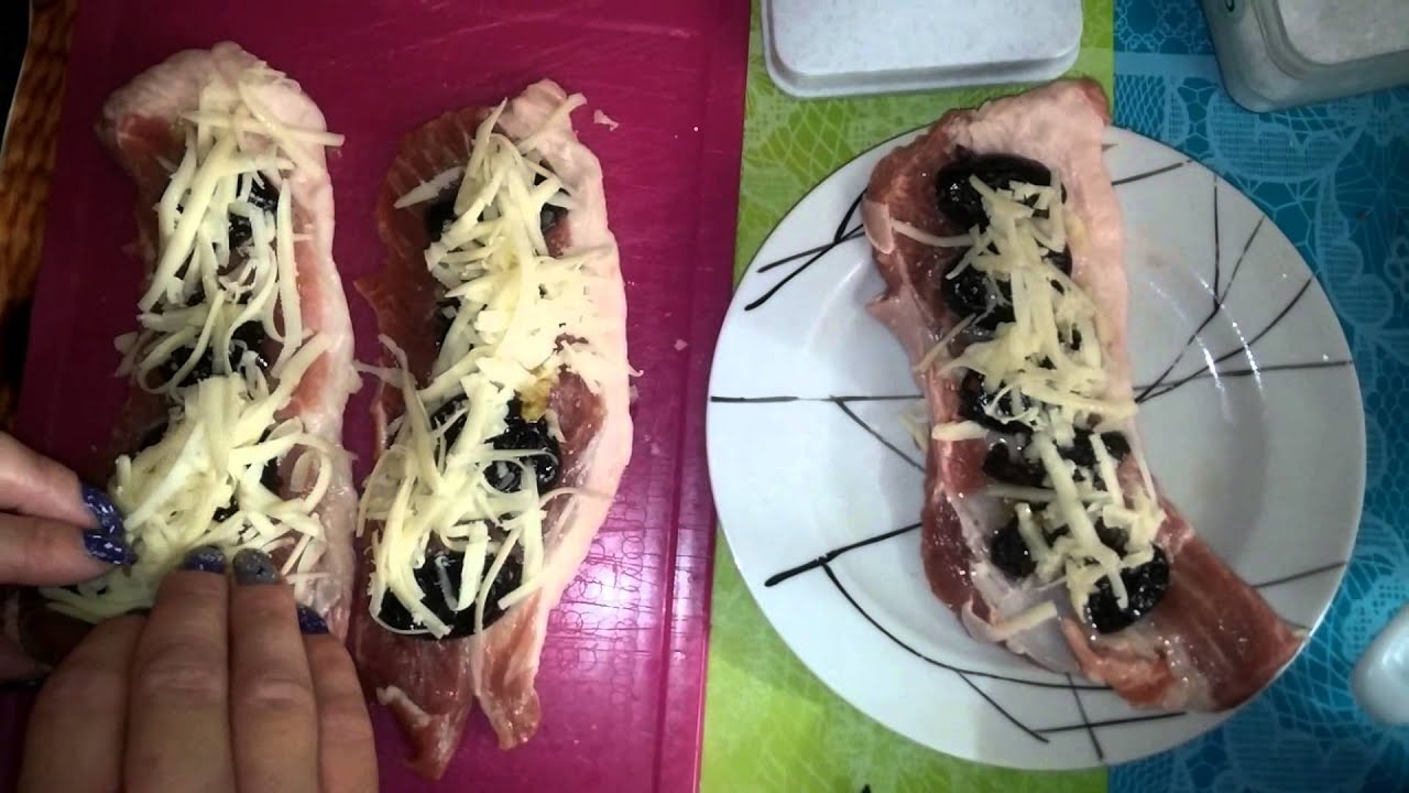 Как приготовить мясные рулетики из свинины, чернослива и сыра