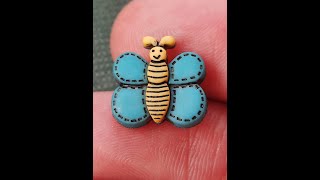 Бабочка пуговица современная детская голубые крылья желтое брюшко Обзор коллекции