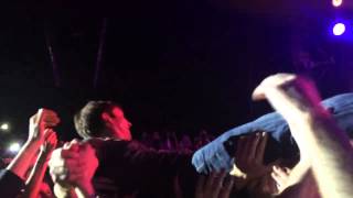 James Blunt Moscow 04.04.14 Crowd Surfing