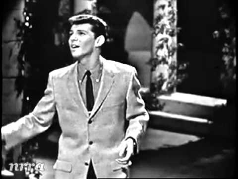 Video: Frankie Avalon Neto vrijednost: Wiki, oženjen, porodica, vjenčanje, plata, braća i sestre