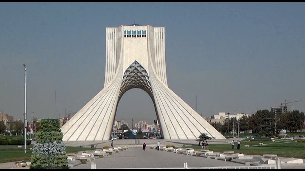 Wij bezochten de hoofdstad van Iran… Teheran. - YouTube