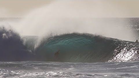 Eli Olson at Pipeline, Jan 19, 2017