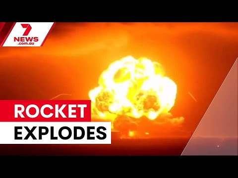 Jeff Bezos' rocket explodes during Florida test | 7NEWS