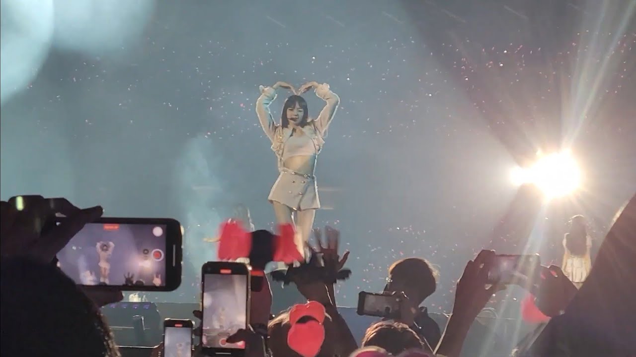 230319 Blackpink-Introduction+Don't know what to do+Lovesick girls(Taiwan_Kaohsiung)