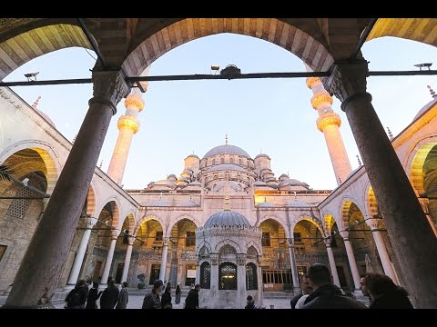 Eminönü Yeni Camii'de Muhteşem Ezan Sesi