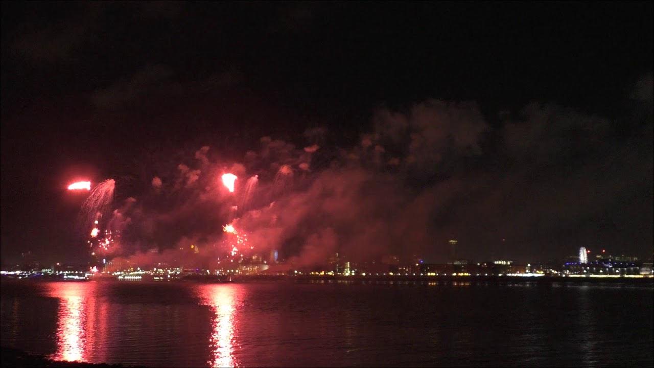River of Light fireworks on Bonfire Night 2017 Taken from Wirral 1080p