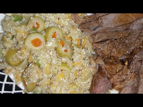 Faça quinoa com os ingredientes que você tem e tenha um ótimo substituto do arroz.