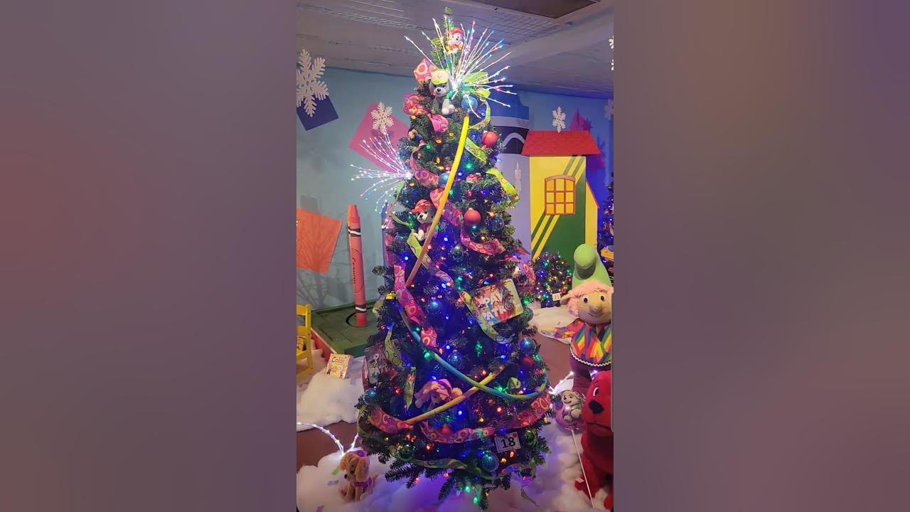 Trees, trees and more trees! kraynaks vlogmas2022 christmas merrychristmas christmastrees