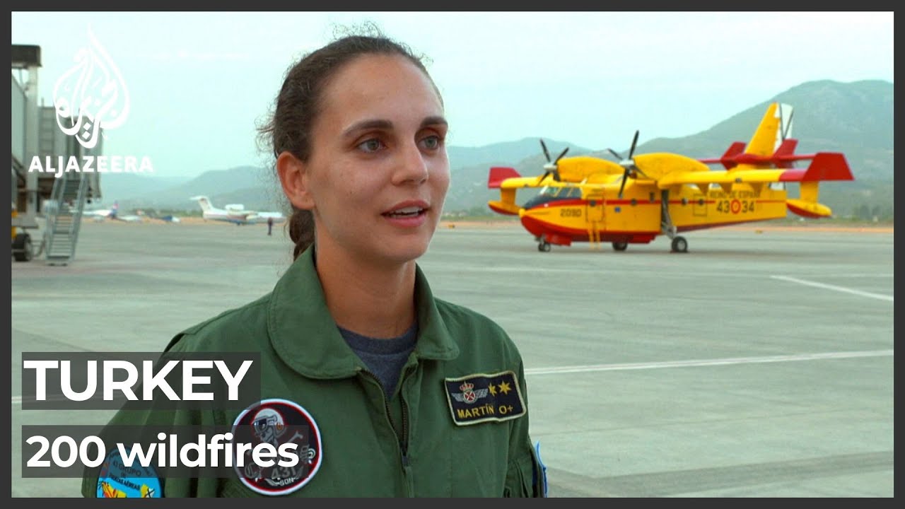 تركيا: نشر عشرات الطائرات لمكافحة حرائق الغابات
