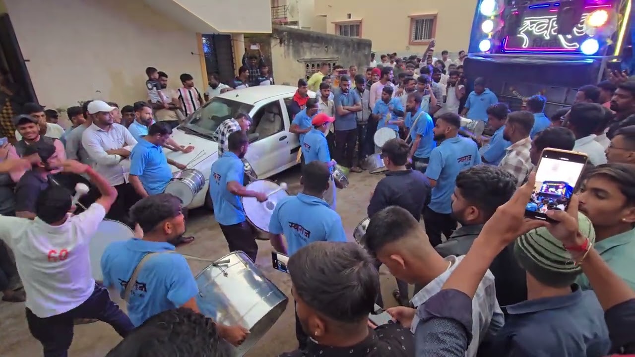 🎵नागठाणे बेंदूर// स्पेशल स्वराज्य बँजो चितळे//मार्केट जॅम पब्लिक हल्लं नाही //पहिला मी गण गाईने सॉंग