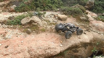 Vaterra Twin Hammers SLOW MOTION @ desert 02-2019 #2