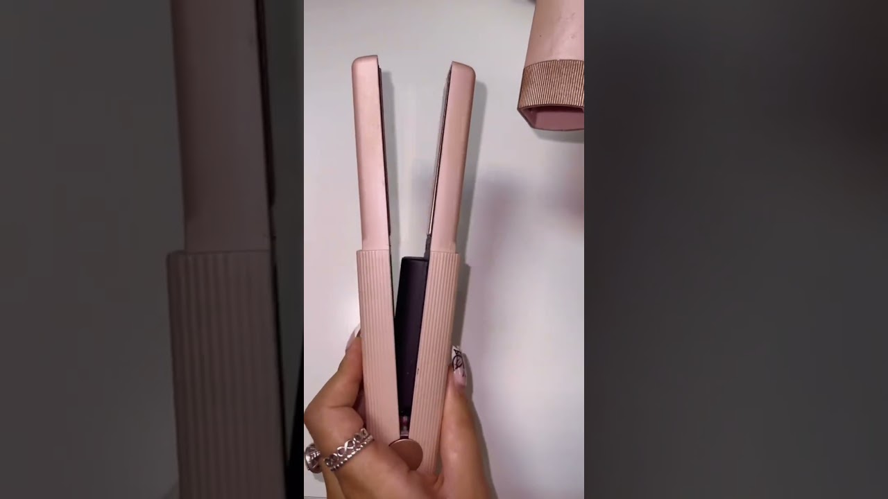 Always Look Polished With the Travel-Friendly Hair Iron With Constant Heat Control