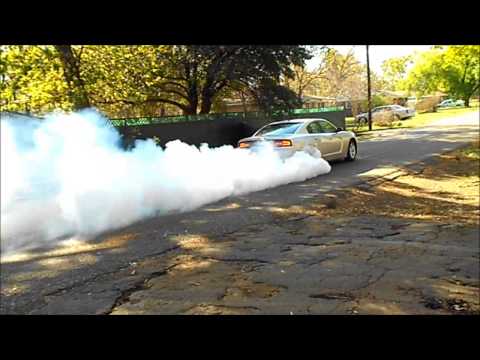 2012 Dodge Charger SE (V6 with automatic) Burnout