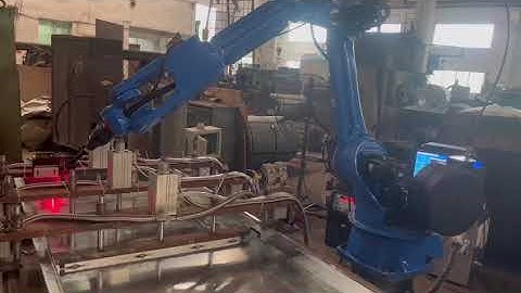 Moka welding robot MR12 2010 with laser tracking