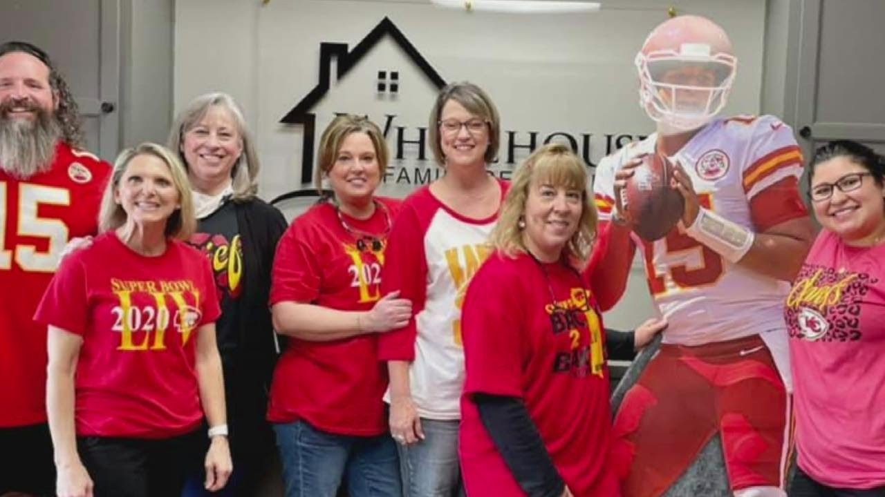 Whitehouse, Texas cheers on hometown hero Patrick Mahomes in second straight Super Bowl YouTube