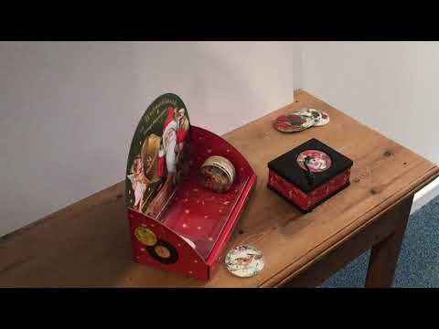 Musical Vintage Gramophone Advent Calendar
