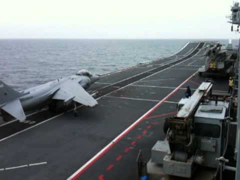 4 Harriers line up to take off from the Ark Royal.MOV