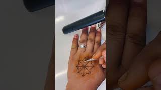 Simple back hand mehendi design #shorts #mehndi #mehndishorts #ytshorts #mehndidesign #simplemehndi