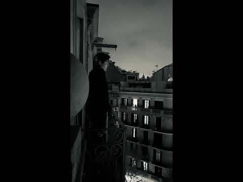 Gustaf Farwell sings Ave Maria in Barcelona on day 9 of the CV lockdown