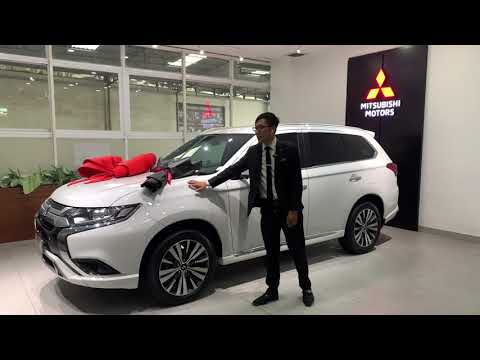 Video Giao xe | Mr.Tuấn - Outlander 2.0 CVT 2022 - YouTube