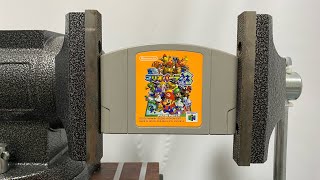マリオパーティー3(任天堂64ソフト)を万力(バイス)で潰してみた   "Mario Party 3" for Nintendo 64 Compression&Destruction