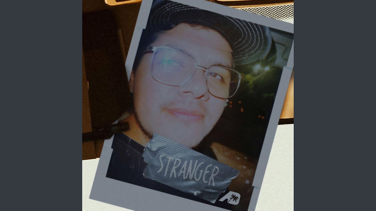 Mira Stranger en YouTube Mira Stranger en YouTube