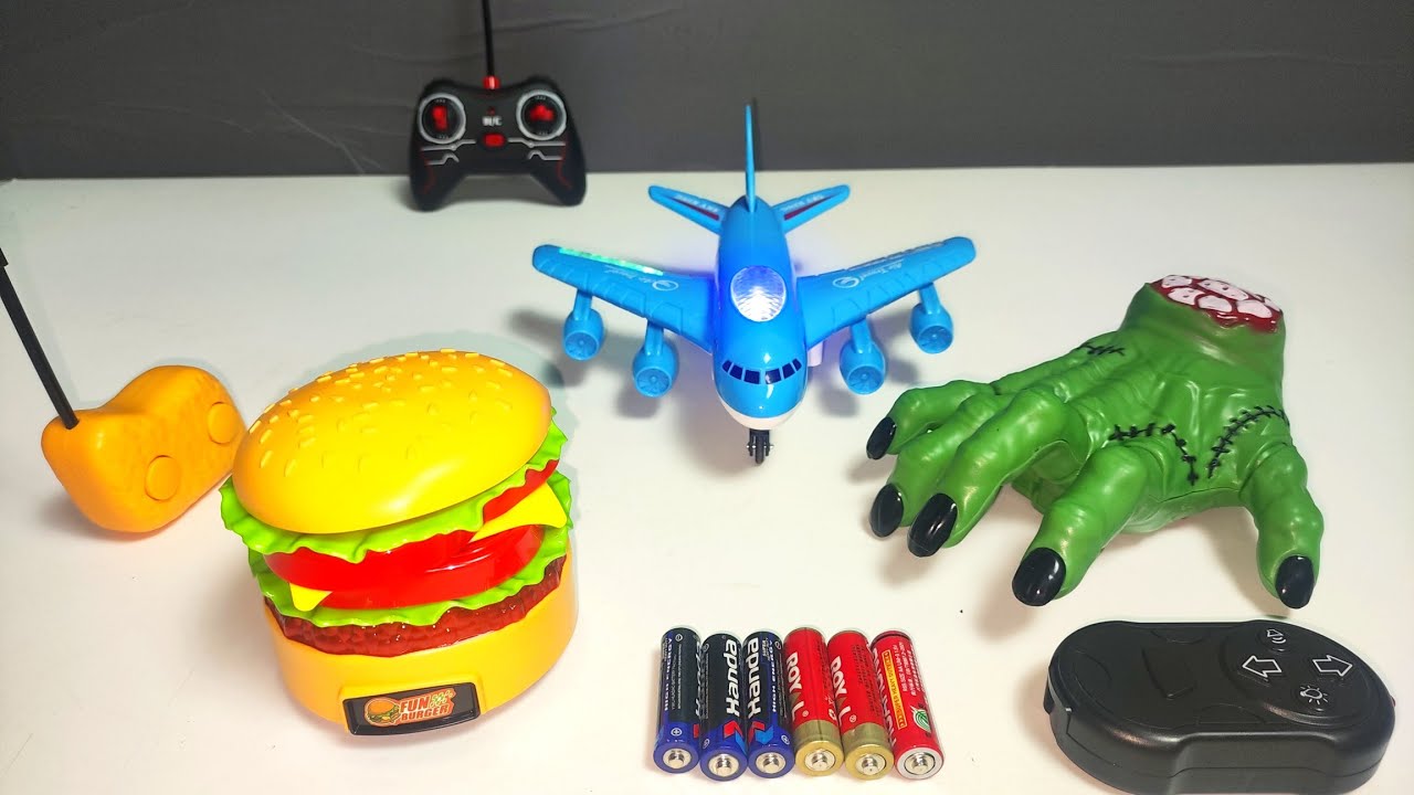 UNBOXING OF REMOTE CONTROL SCARY ZOMBIE HAND,RC AIR PLANE,RC 360 DEGREE HAMBURGER