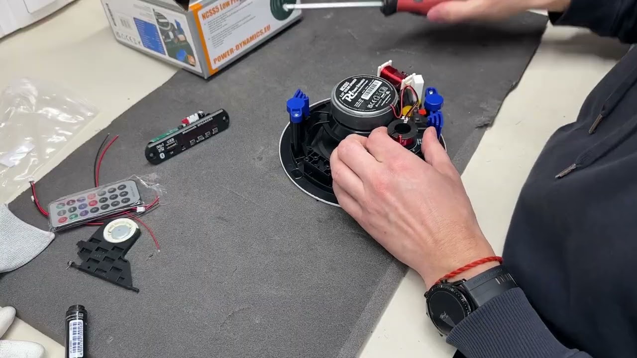 Zenét a mennyezetbe!! 😁