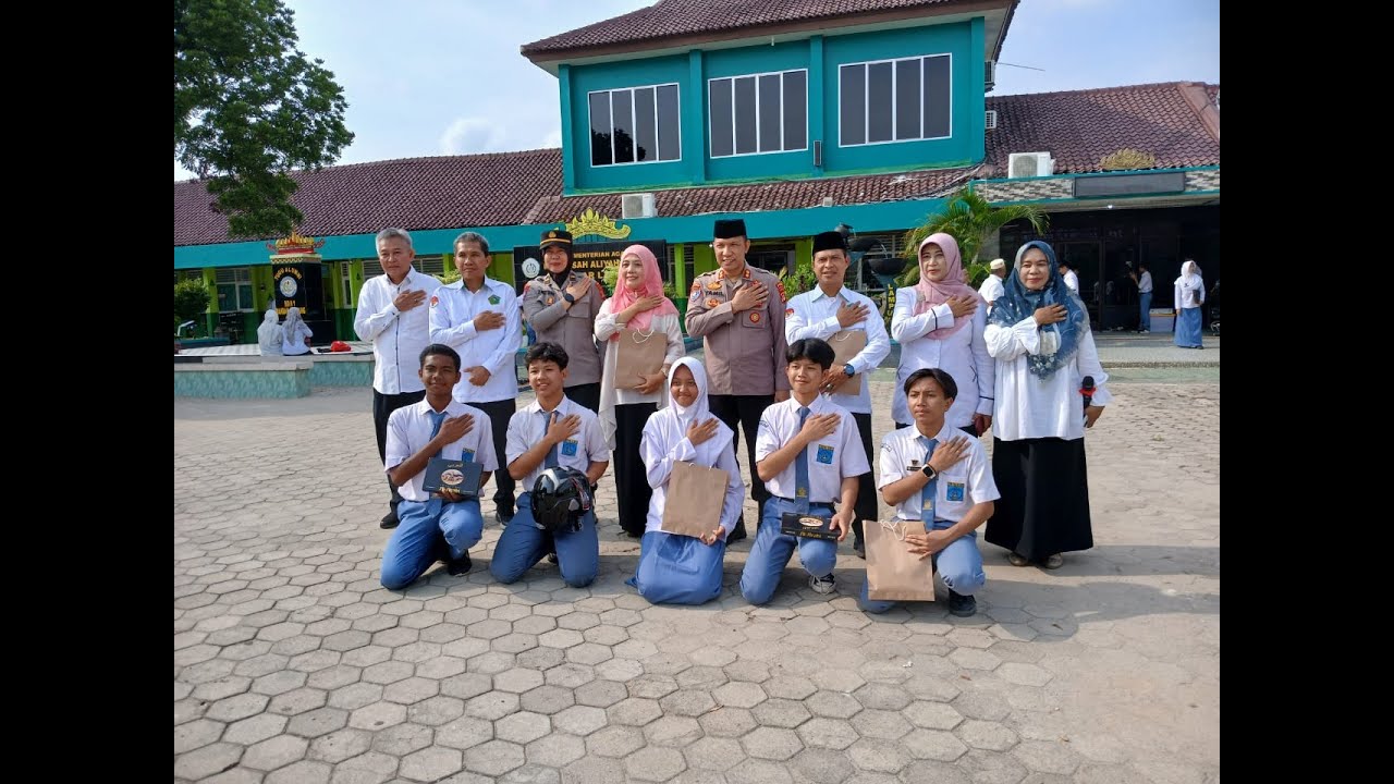 Pembinaan  mengatasi kenakalan remaja Kasubdit Tibsos Dit Bimas Polda Lampung di MAN 1 B. Lampung