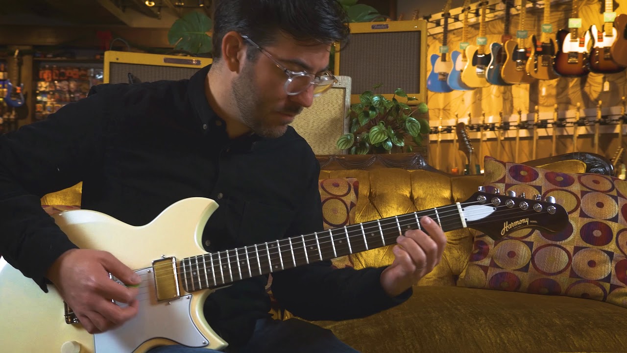 Snacks 156: Harmony Rebel, Pearl White