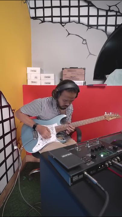 Tukang Cukur Main Gitar Tak Ingin Usai Jadinya BEGINI! Keisya Levronka