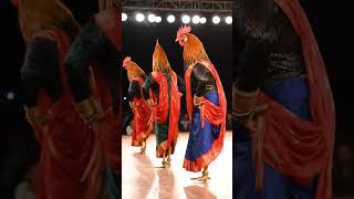 #DancingChickens #FunnyAnimals #ChickenDance #FarmLife #ViralVideo #AnimalLovers #CuteAnimals