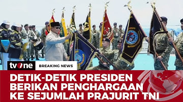 Prabowo Beri Penghargaan Untuk 18 Prajurit TNI di Atas KRI Radjiman Wedyodiningrat | tvOne