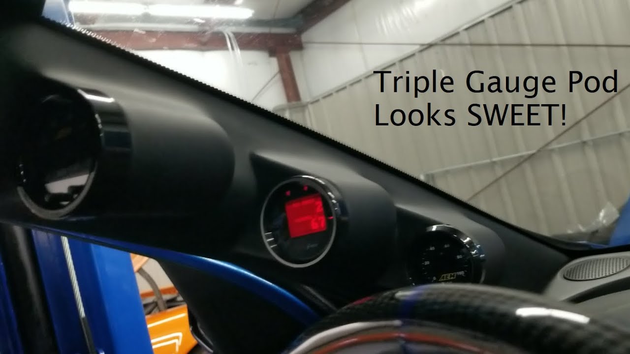 The G8 gets a triple gauge pod with Wideband, Fuel pressure, and an