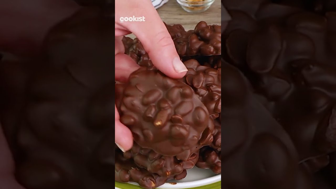 DELICIOUS Crock pot Candy recipe 😋😋