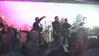 Download Lagu Marto Houseband Cover Tu A Vole- San AYe. Audio Editing (Glenn Martosoewondo) Aka Tolah MP3