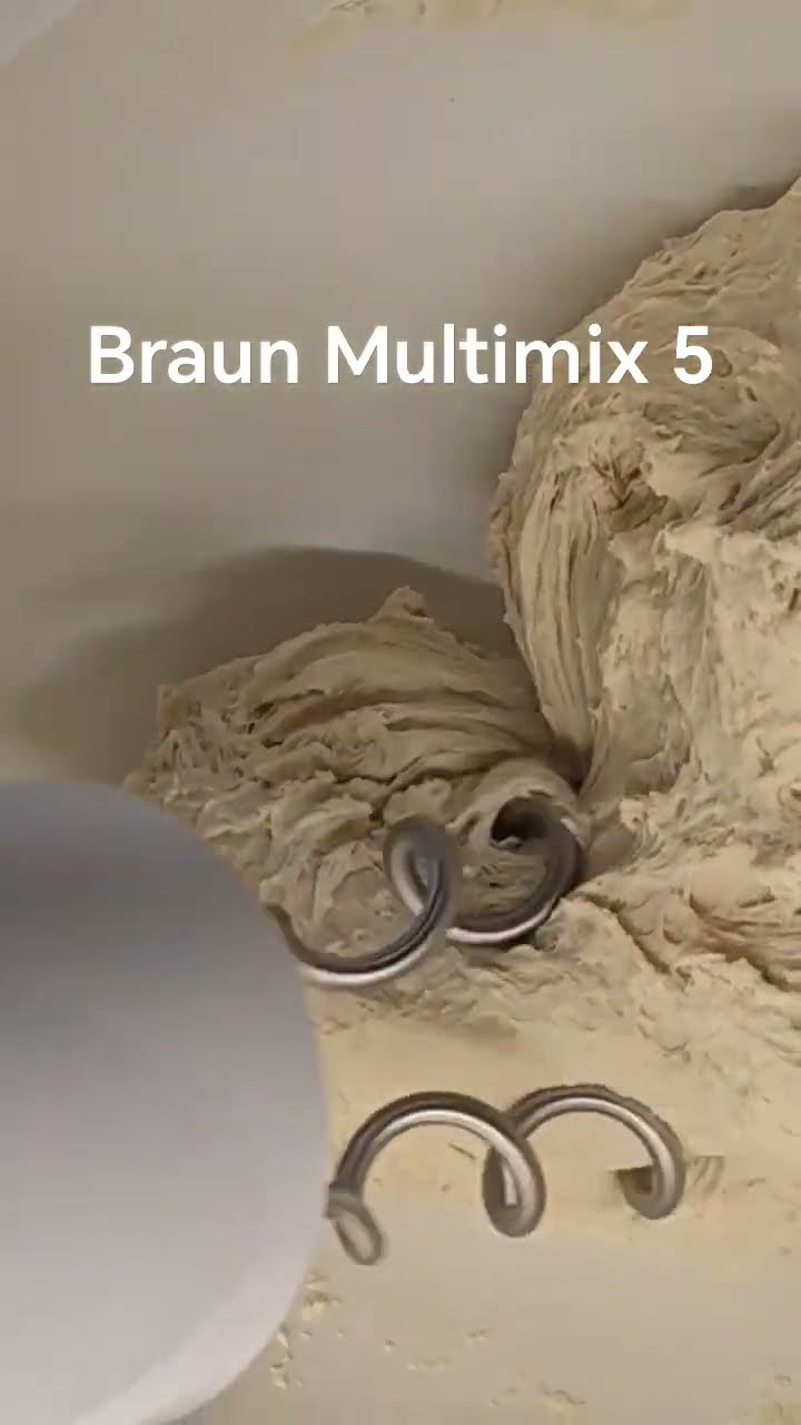 Braun Multimix 5 beim Kneten von Brötchenteig - YouTube
