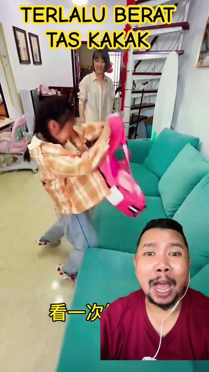 TERLALU BERAT TAS SEKOLAH KAKAK!!!?? #funny #shortsfeed #comedy #reaction