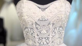 Tips on Choosing Hawaiian Beach Wedding Dresses : Wedding Dress Advice