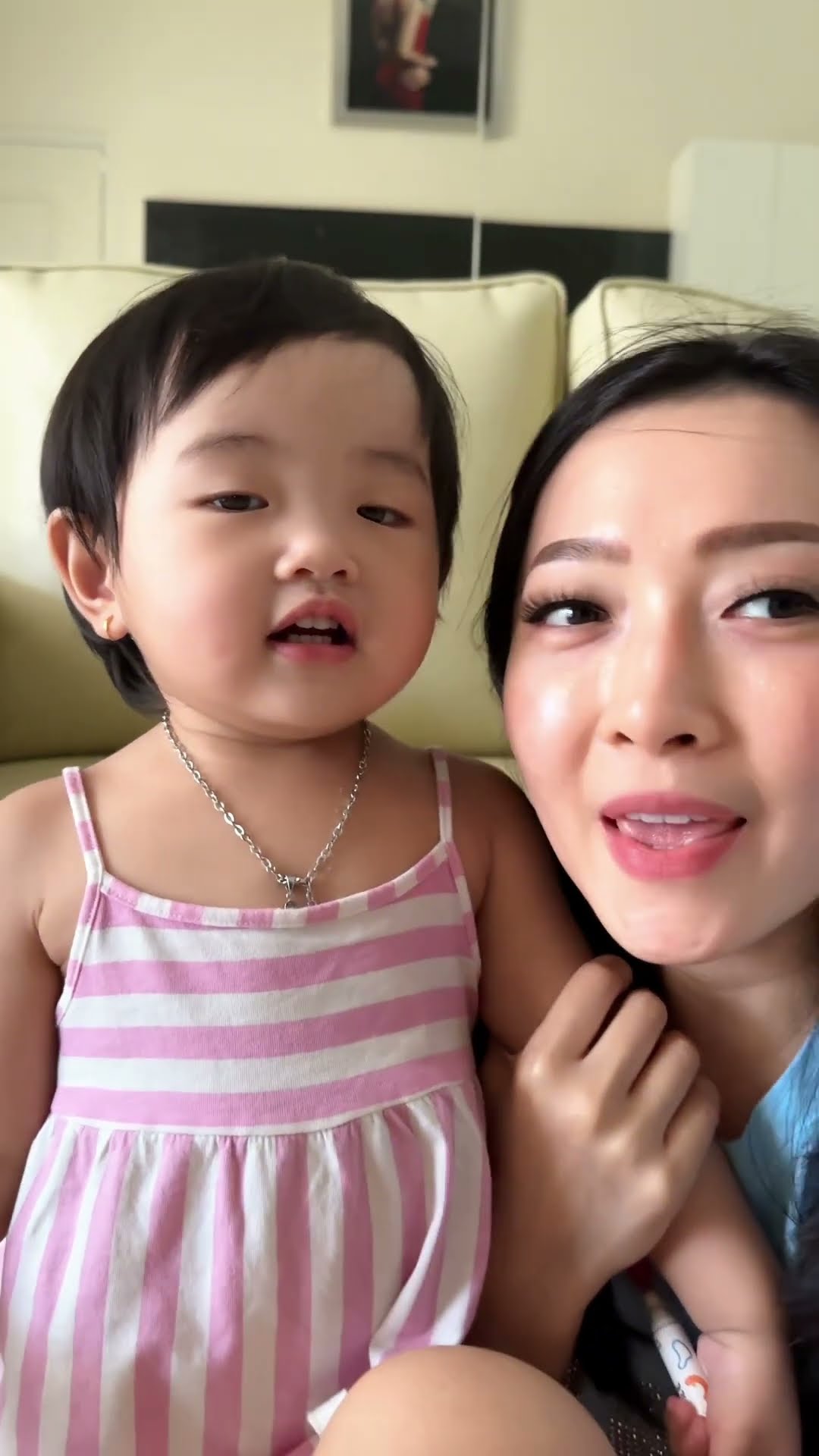 Celine tiba2 sadar kalo mamanya G*la?
