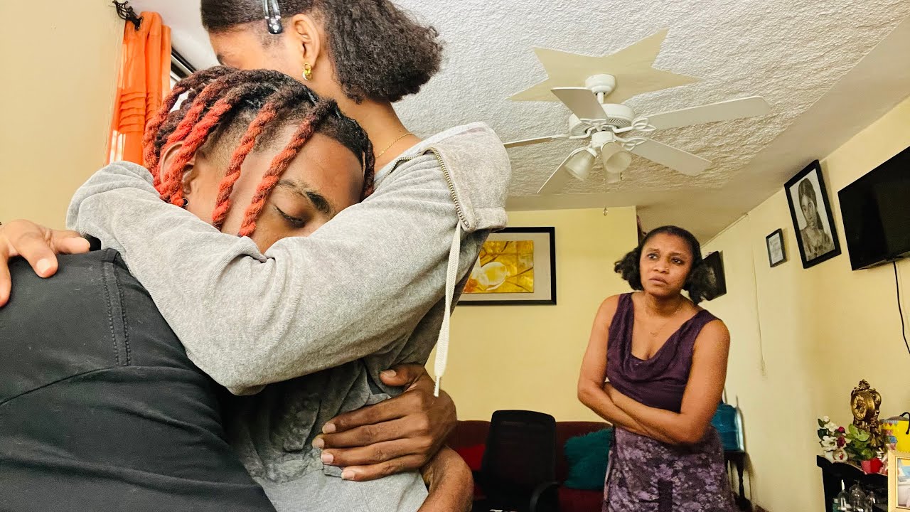 Manmi Laura bare princess avec the cool boy (revanj prank ) 😭😭