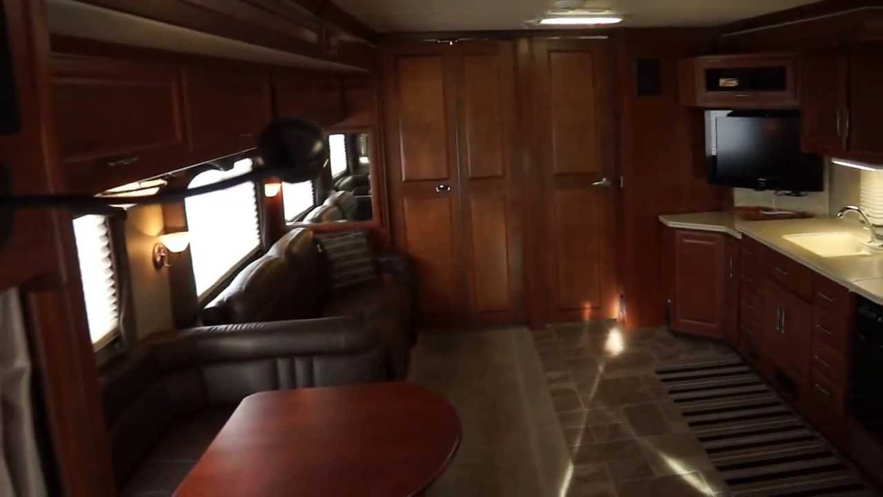 2010 Fleetwood Discovery 40G HD Walkon Movie