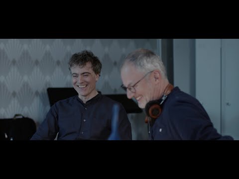 Schubert: Piano Sonatas D. 664, 537 & 568  Paul Lewis