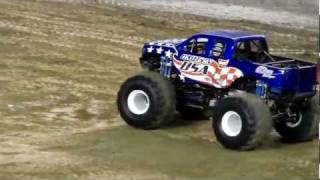 Captain USA Freestyle - Monster Jam 2012 at Qualcomm Stadium