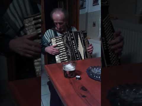 Mój dziadek wymiata na akordeonie