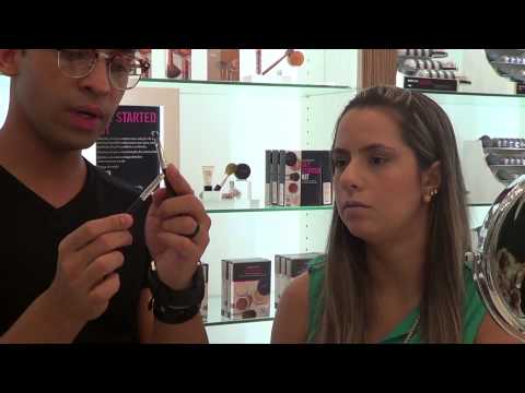 Maquiando os olhos usando produtos minerais com bareMinerals