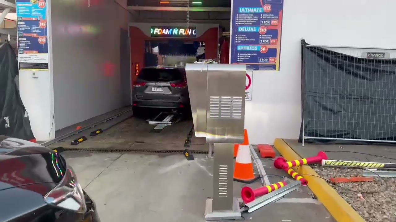 The Australian client's gantry car wash machine achieves a peak daily capacity of 140 vehicles.