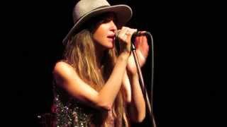 Video thumbnail of "Kate Voegele - Middle of the Night Mind - Club Cafe"