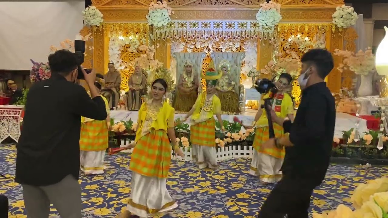 Tari 4 etnis sulawesi selatan GLOW MANAGEMENT KENDARI